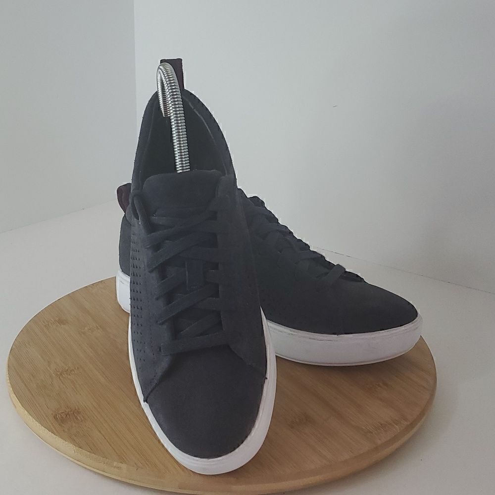 Under Armour Sportswear Suede Women's Sneakers Navy Blue Size 9